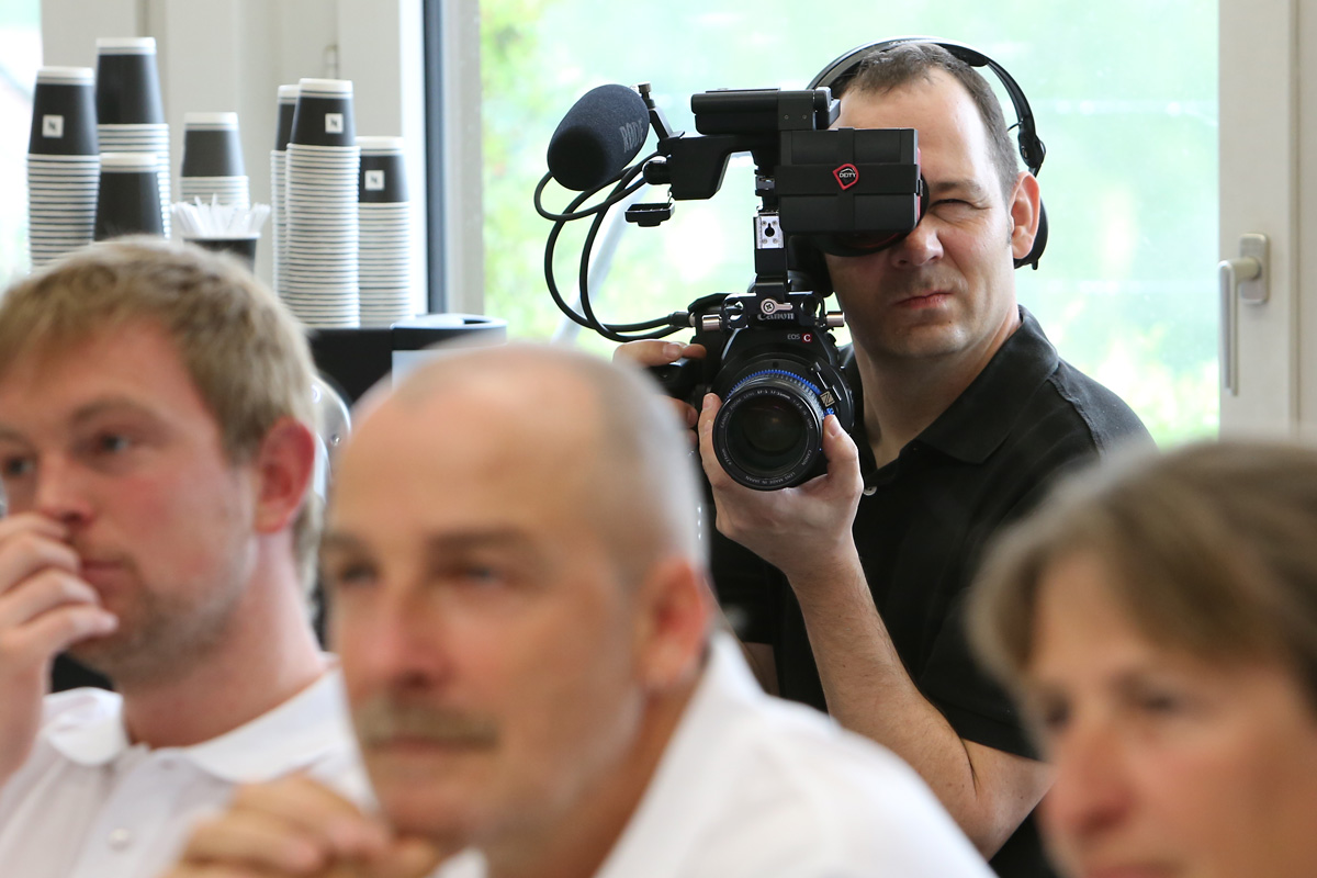 deity-mira-riot-media_22.5.13_002