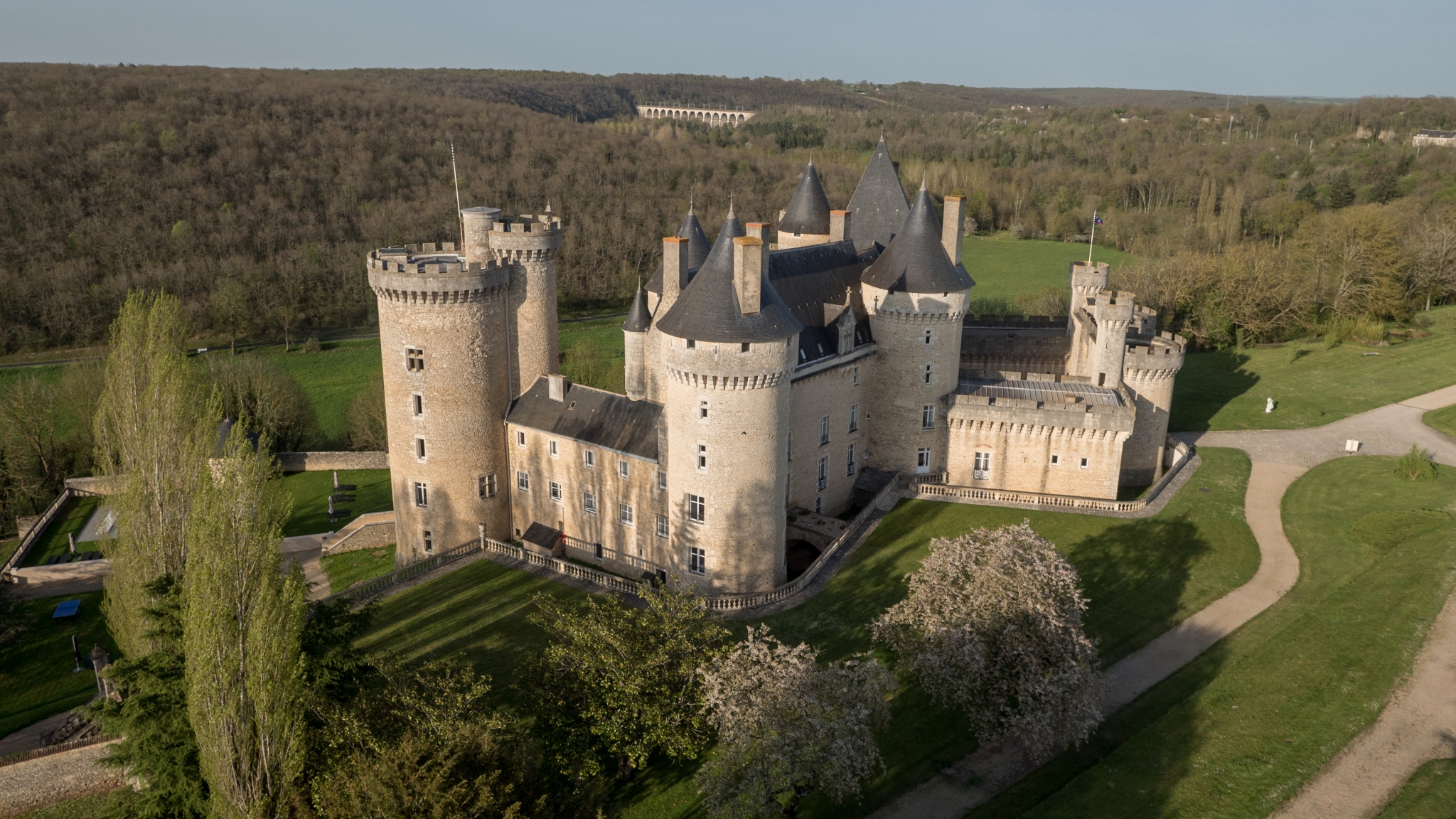 Drohnen Luftbild eines Schlosses